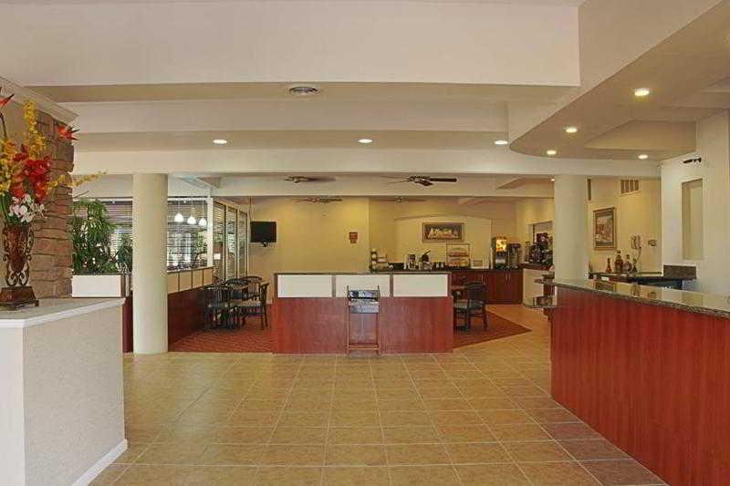 Quality Inn Weeki Wachee Interior photo