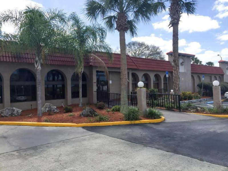 Quality Inn Weeki Wachee Exterior photo