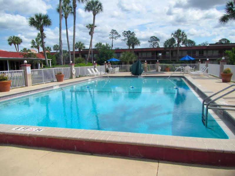 Quality Inn Weeki Wachee Exterior photo